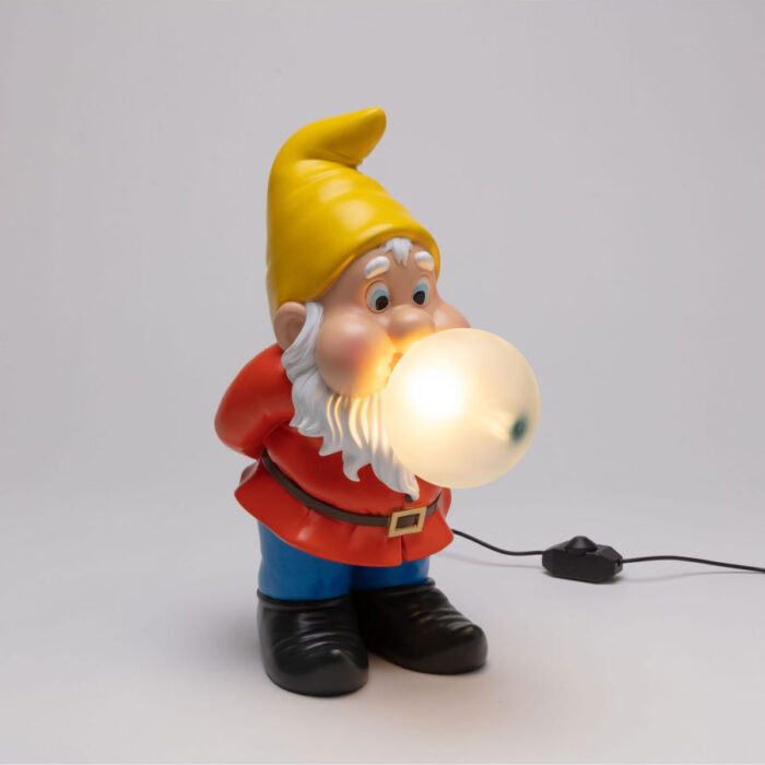 07142-gummysnooping-utobalmoral-2