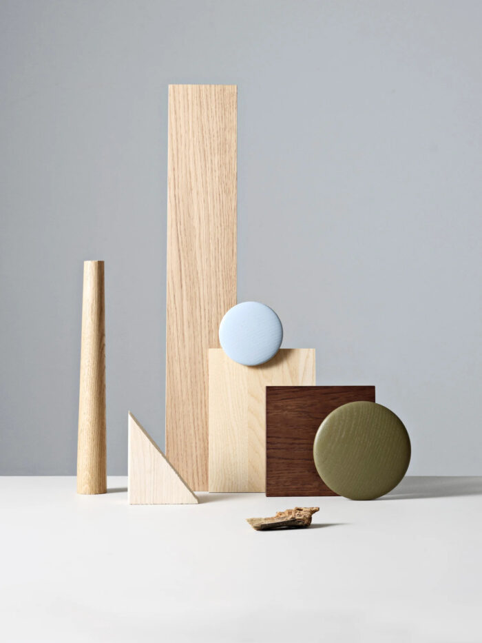 19437-en-dots-wood-light-blue-brown-green-concept-muuto-med-res