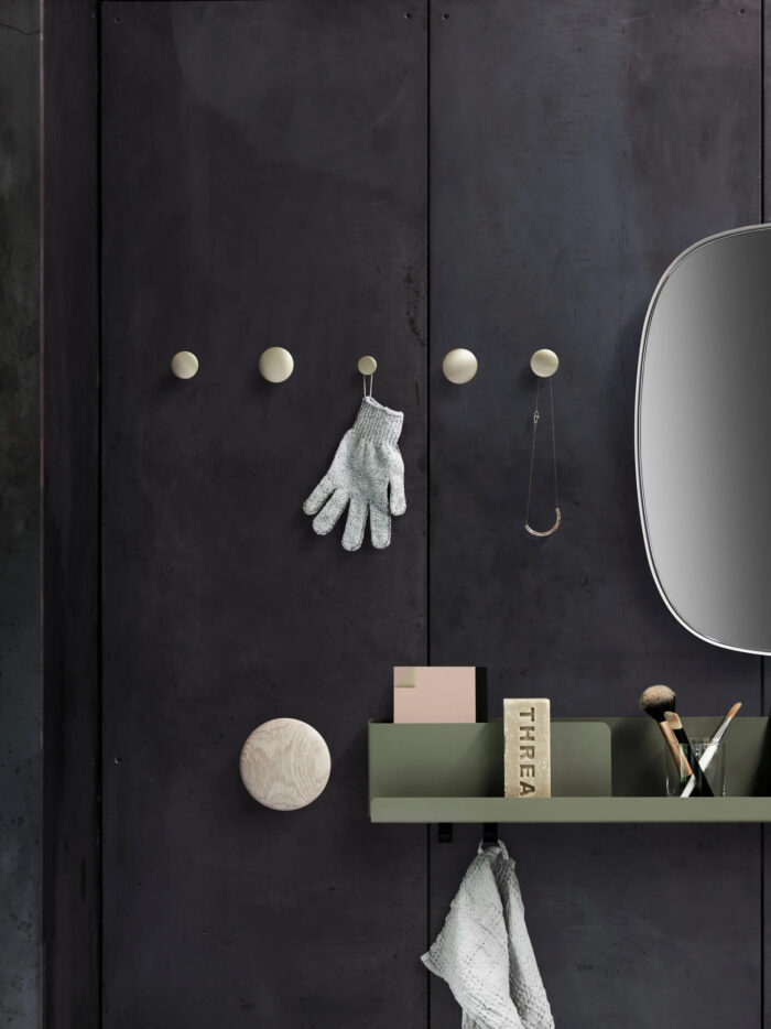 4268-en-the_dots_metal_framed_folded_bathroom
