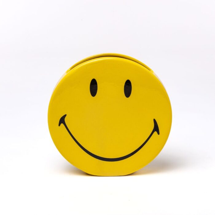 09380-vase-smiley